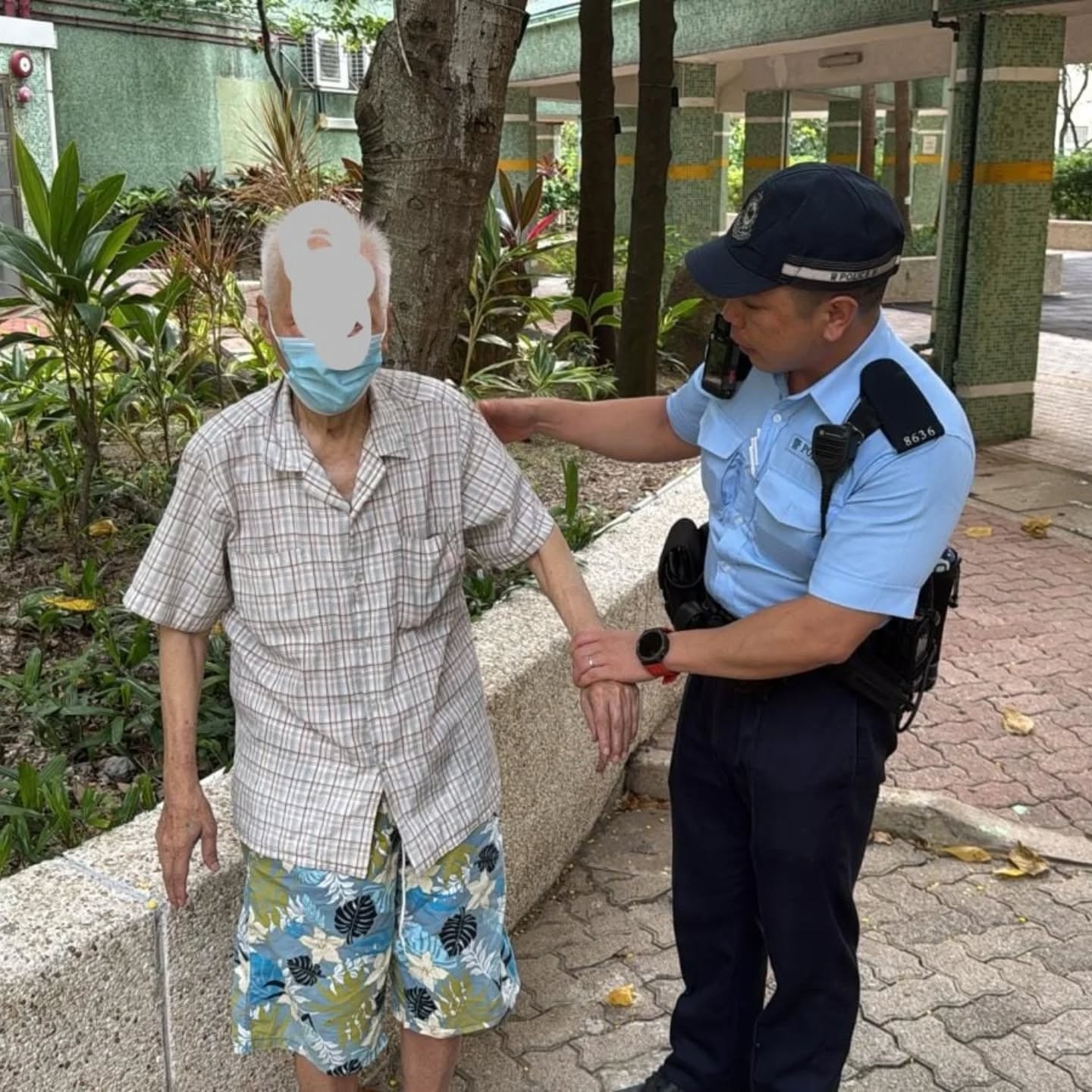 好人好事｜筲箕灣腦退化九旬迷途老人凌晨獨自離家　警查天眼尋回