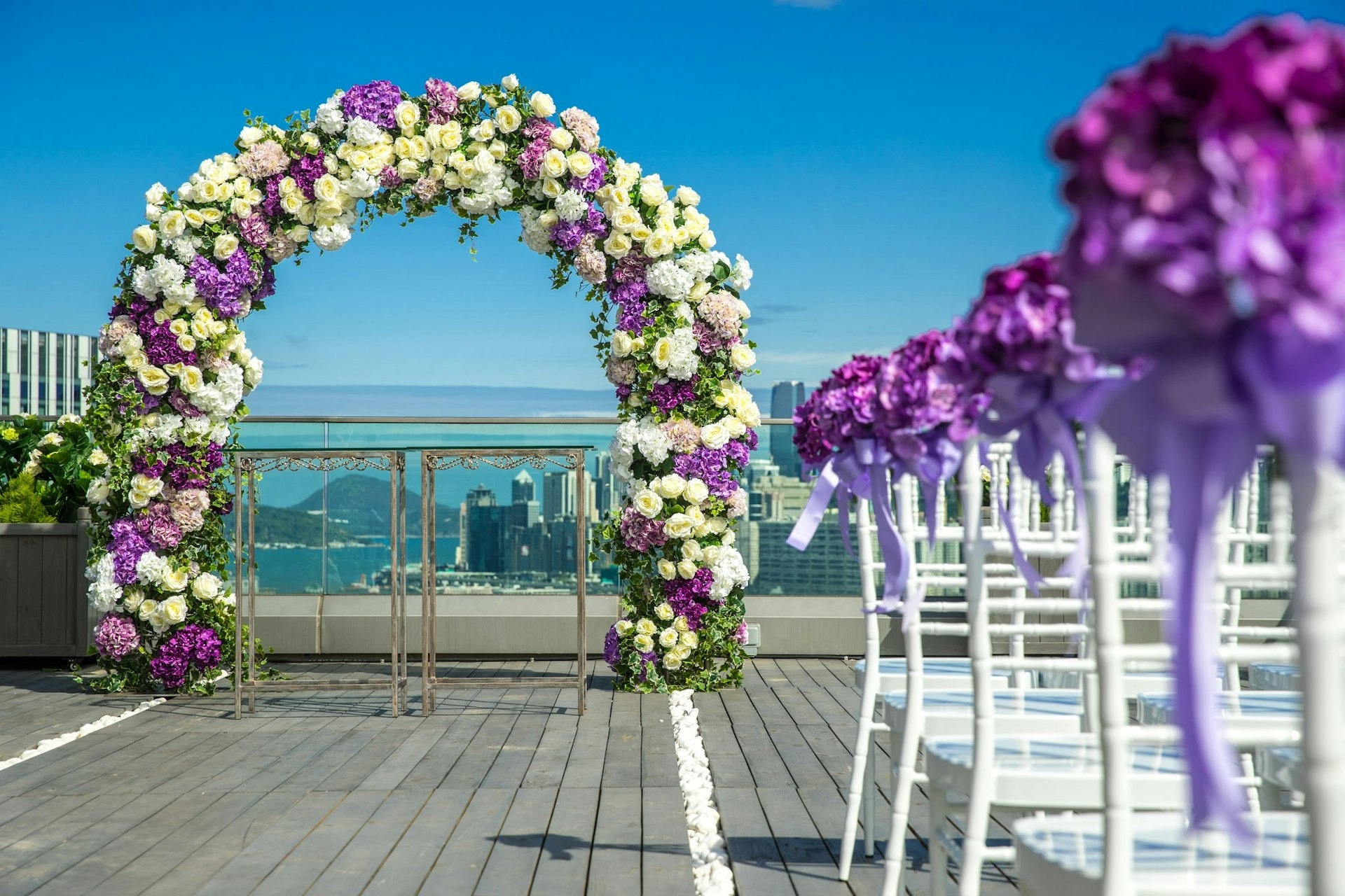 「星薈」主打婚宴，以「擁有270度戶外露台配合大廳落地玻璃」為賣點。（Facebook圖片／「星薈」）