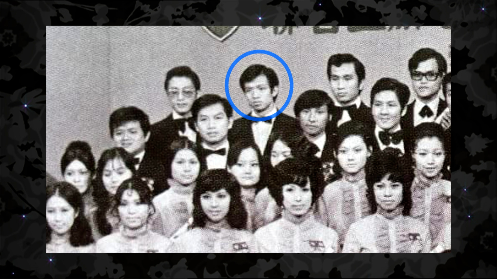 1971年，許紹雄入讀無綫電視第一期藝員訓練班，他在娛樂圈打滾超過半世紀，拍過多套膾炙人口的影視作品。