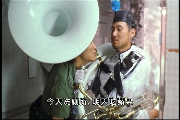 街坊笑稱「龍咁威現實版」。