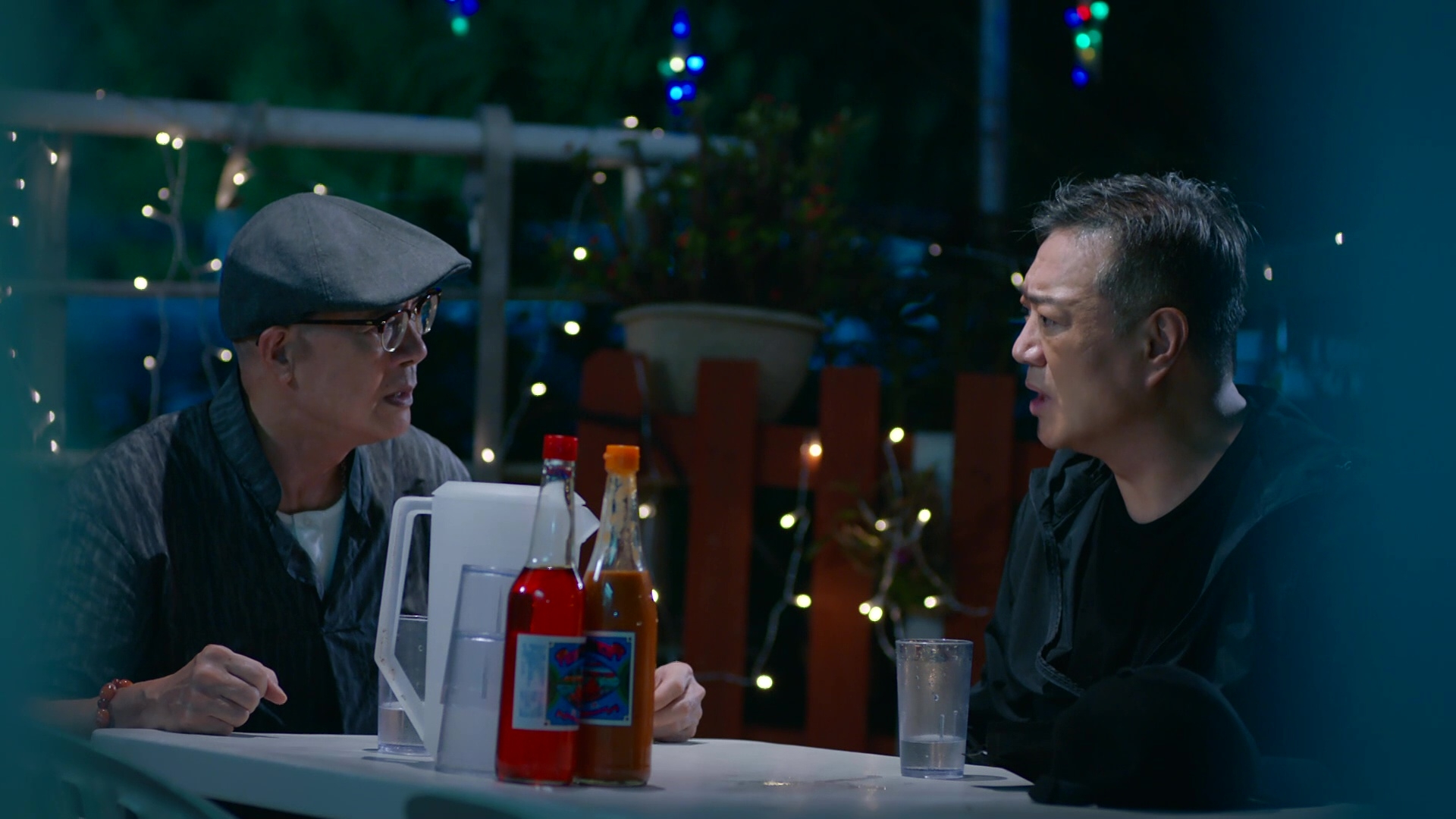 海哥為咗小菲隱瞞柳芳死亡「真相」多年。