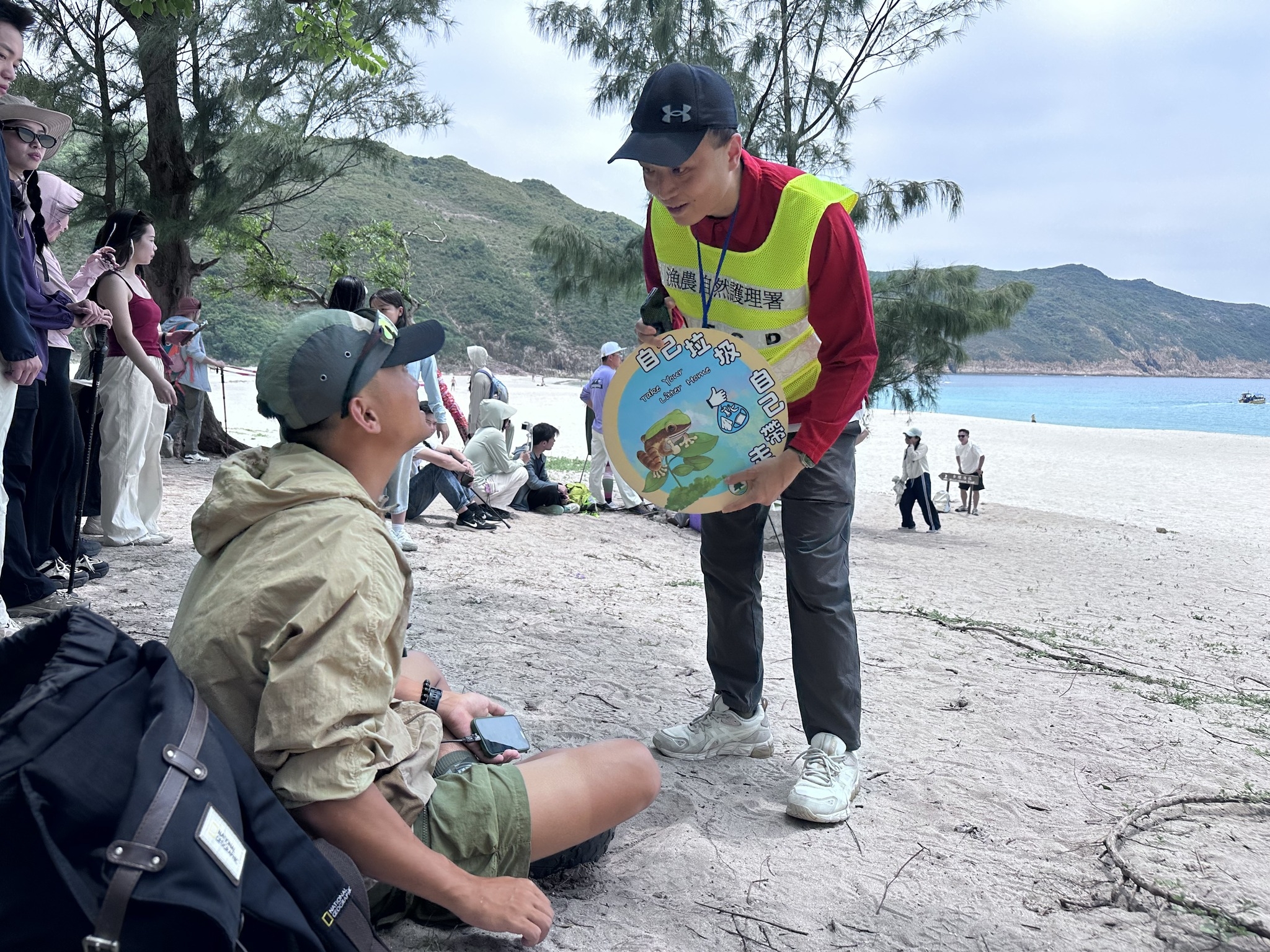 東張西望跟進｜五一黃金周多人亂拋垃圾及非法露營　漁護署：西貢執法19次 （漁護署圖片）