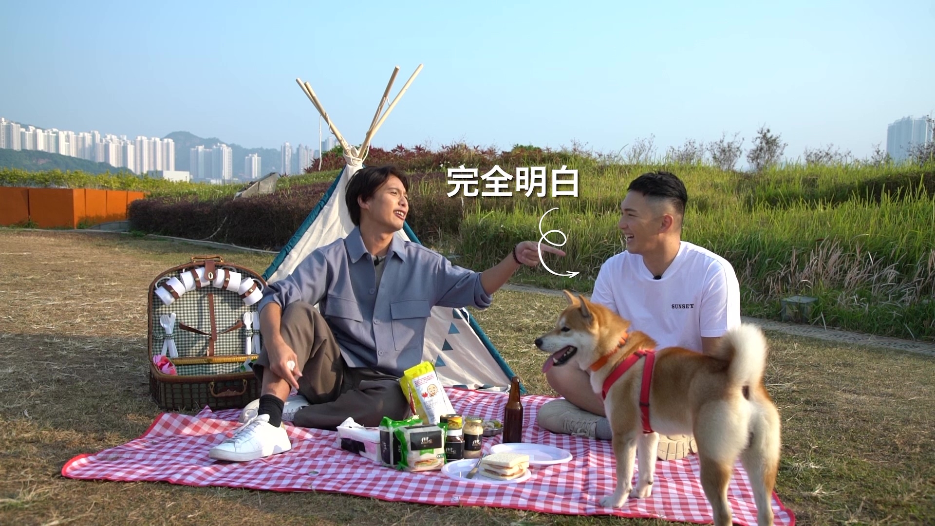 原本溫馨嘅場面，因為一個「渣滓」前度而變成訴苦大會，絕對笑中有淚。 
