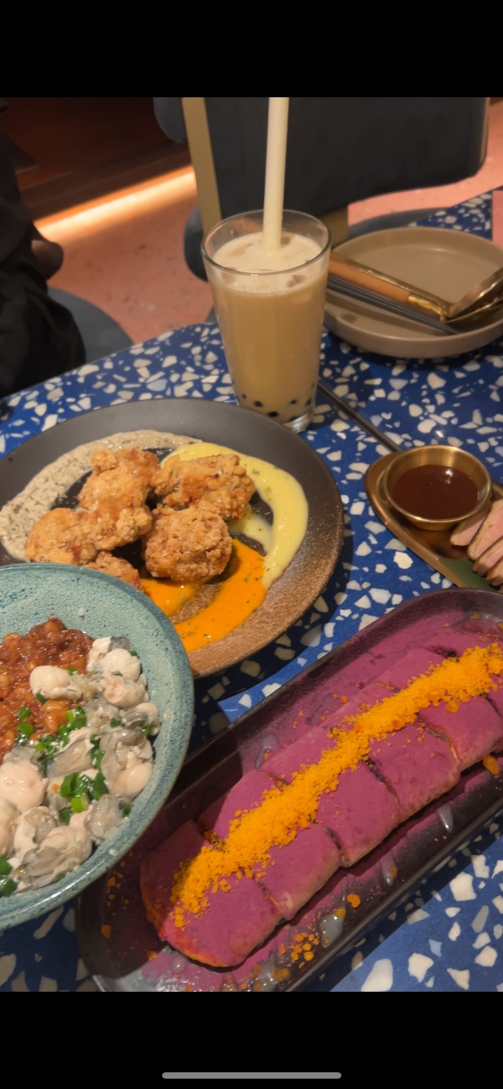 圖為涉事食客用餐時所拍（網上圖片）