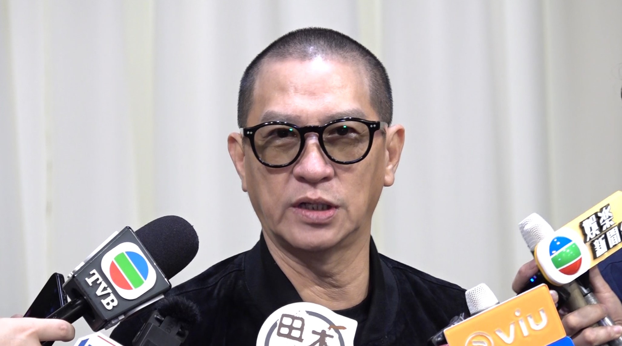 影帝張家輝亦有到場，他痛心演藝界失去一位好前輩