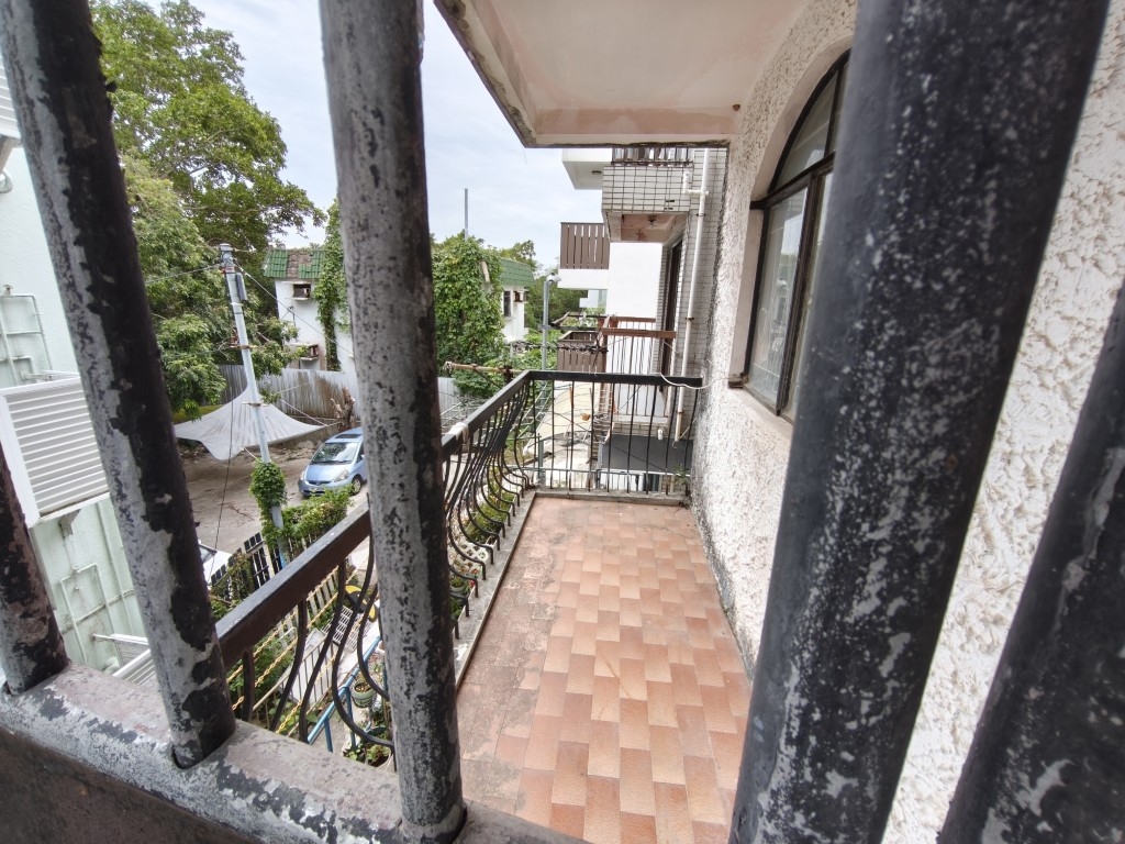 可能是消防梯的圖像