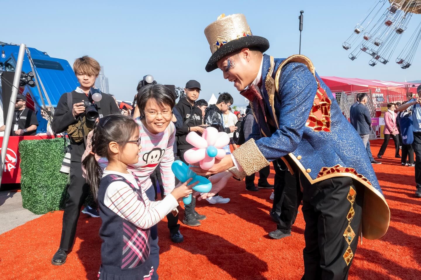 No photo description available.