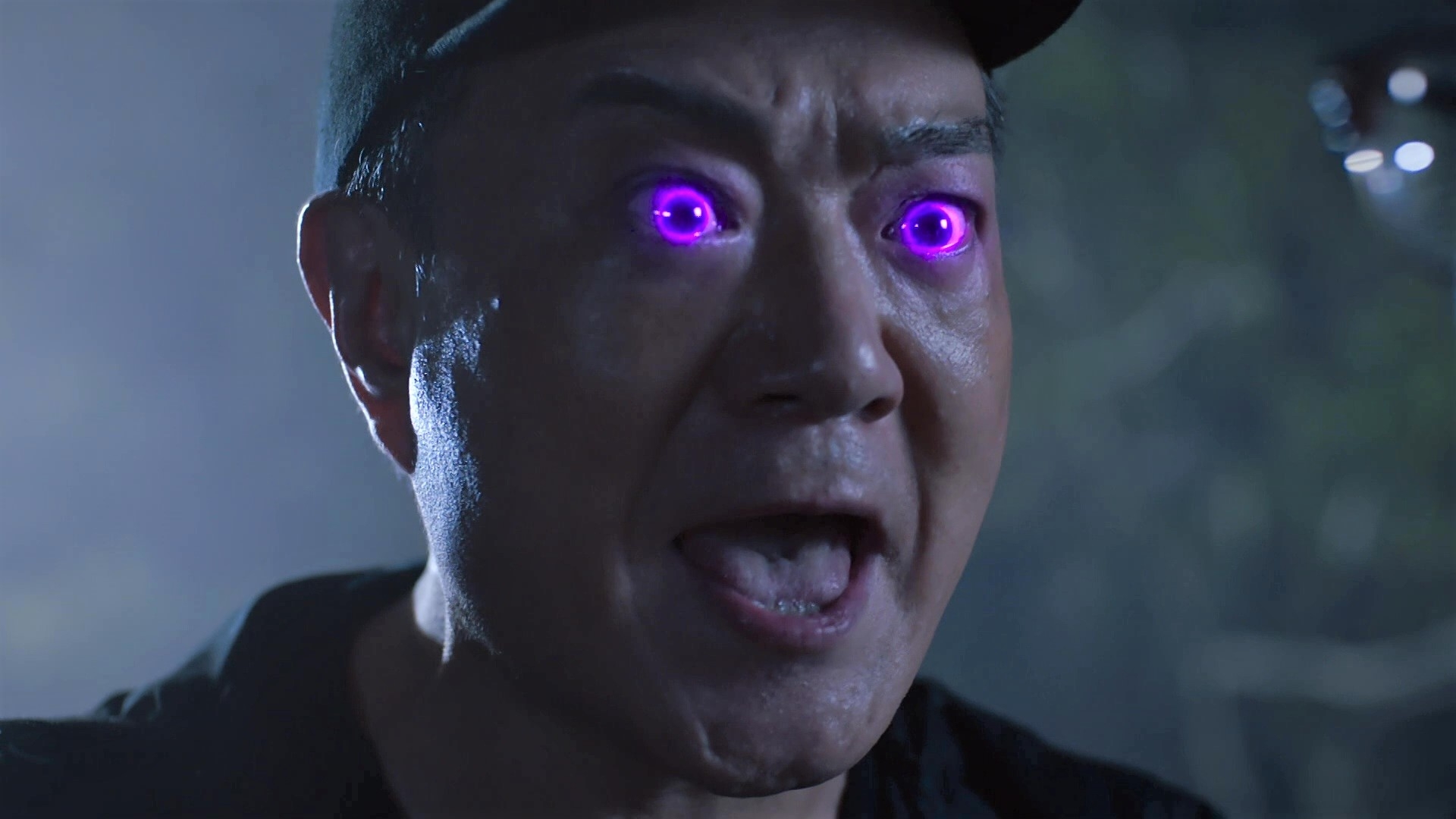 小菲馬上暴走變惡，同平時膽怯嘅佢唔同晒。