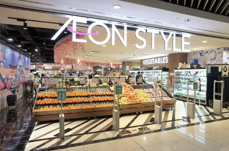 屯門大媽AEON超市開盒換蘭王雞蛋！網民怒轟行為缺德！｜玩樂熱話