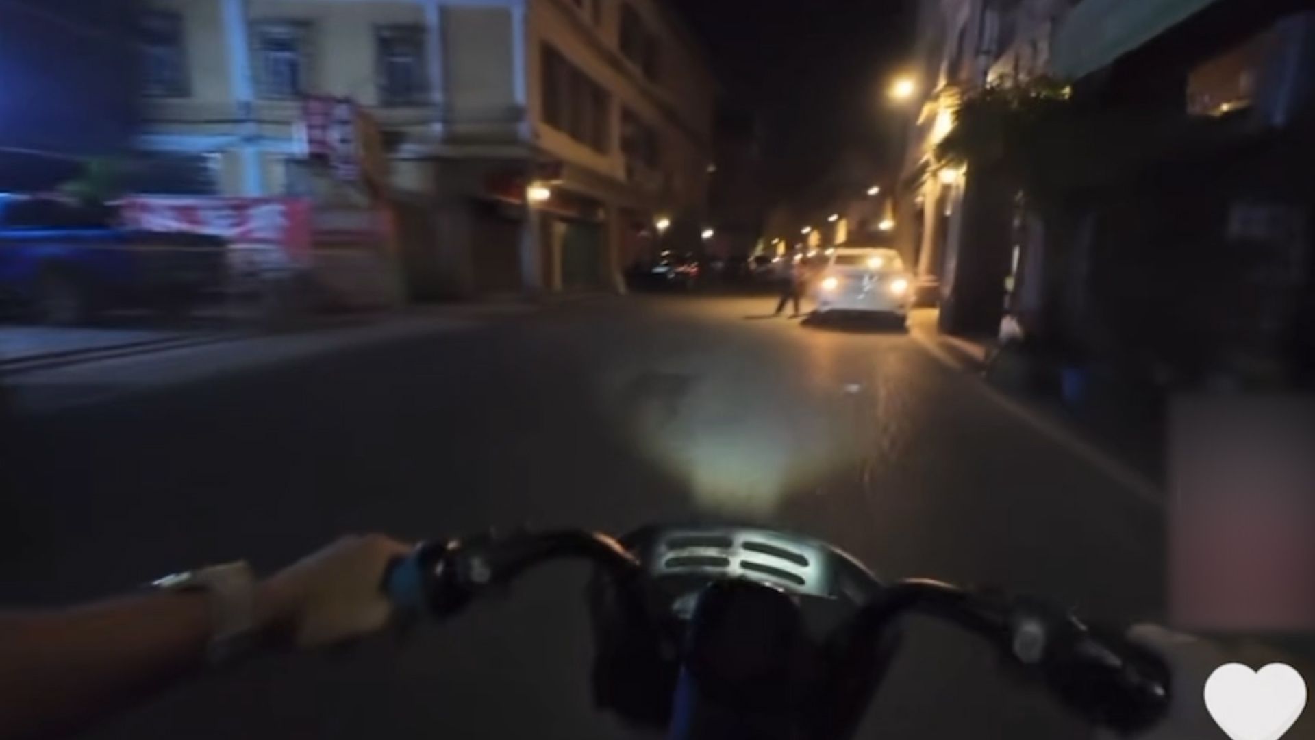 屯門中學內地交流團學生擅離酒店「夜遊」，教育局及學校有回應。