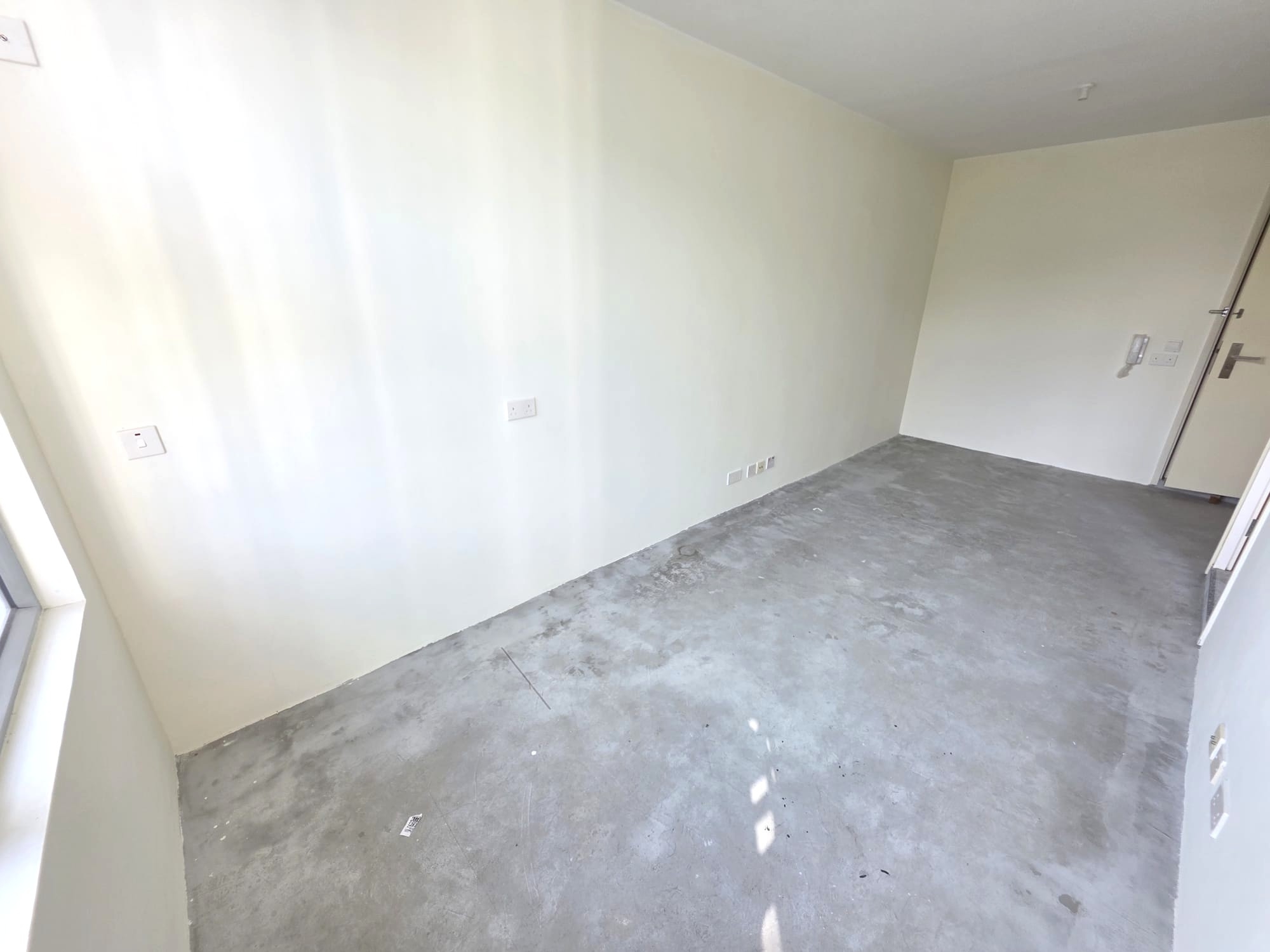 未提供相片說明。