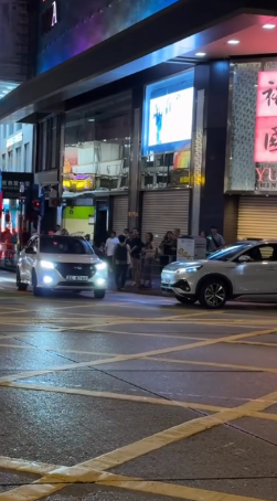 佐敦私家車逆線行更公然違法倒車全被拍