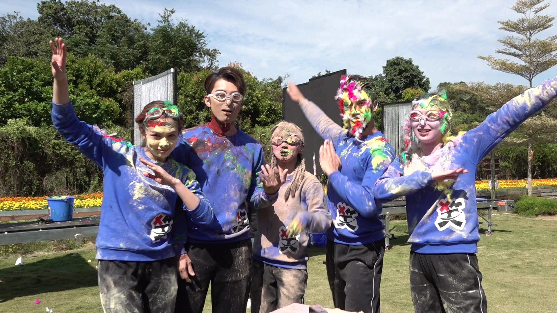 「最好唔好俾人隊」嘅麥美恩、何廣沛、馮盈盈、羅毓儀（Yuki）及郭子豪，最終成隊充滿顏色。