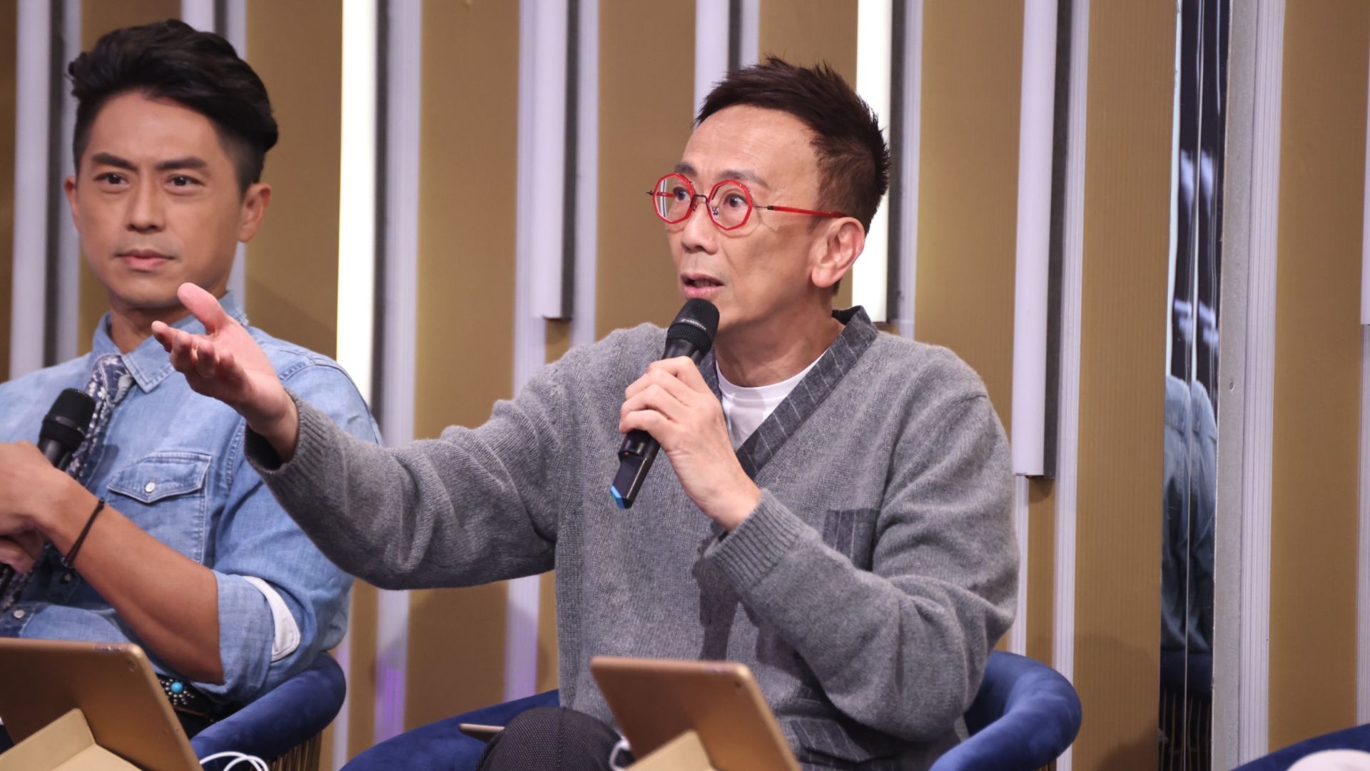 Do姐同旦哥嘅唇槍舌劍，夠晒花生。