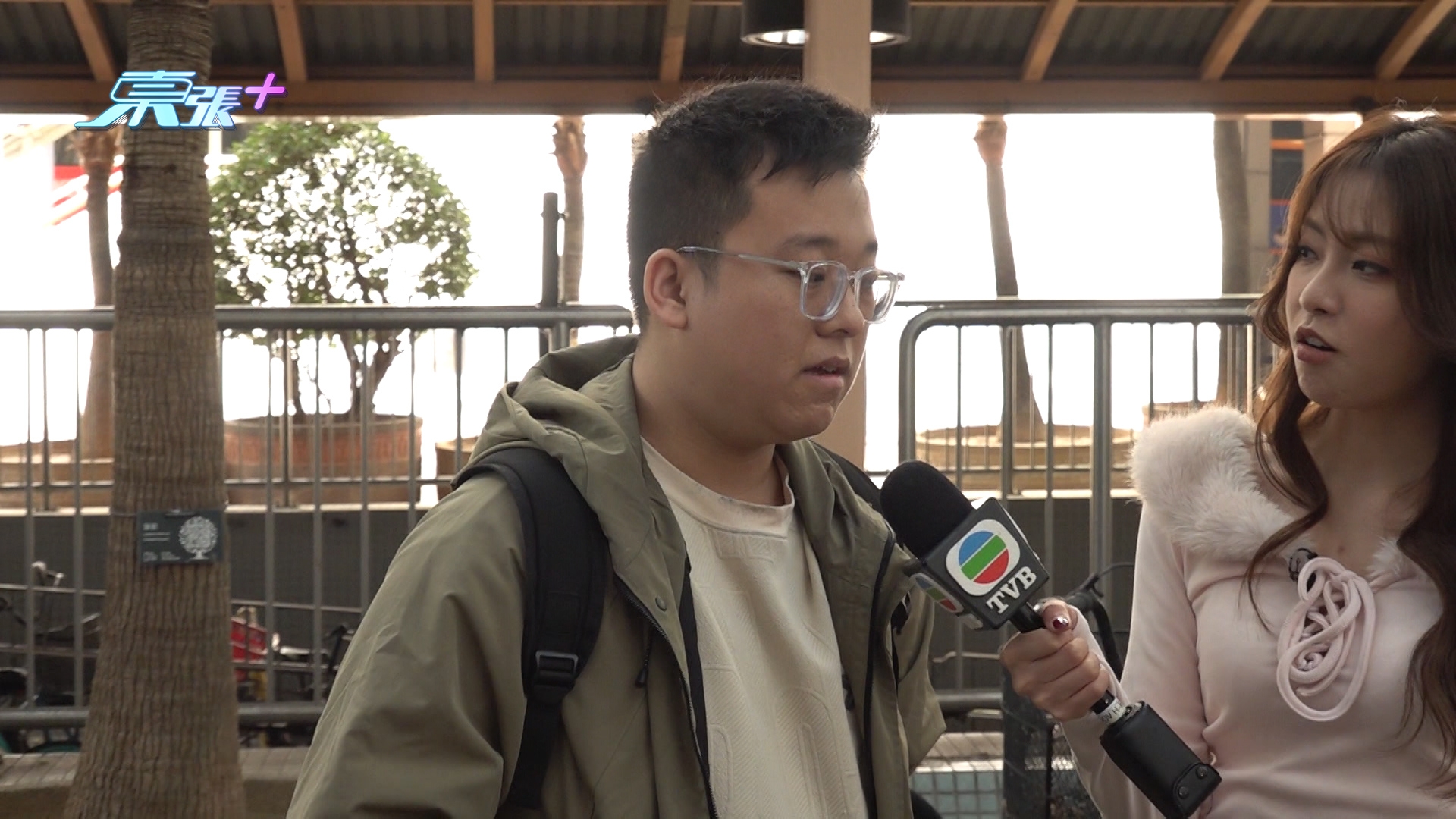 有街坊表示，「日日都唔見單車」、「試過俾人踩到成條車胎彎咗」、「我俾人篤穿車胎兩次呀」。