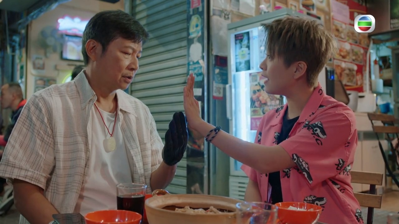 江嘉敏為新劇狠心剪掉長髮，飾演Mon姐雖然粗魯又吵鬧。