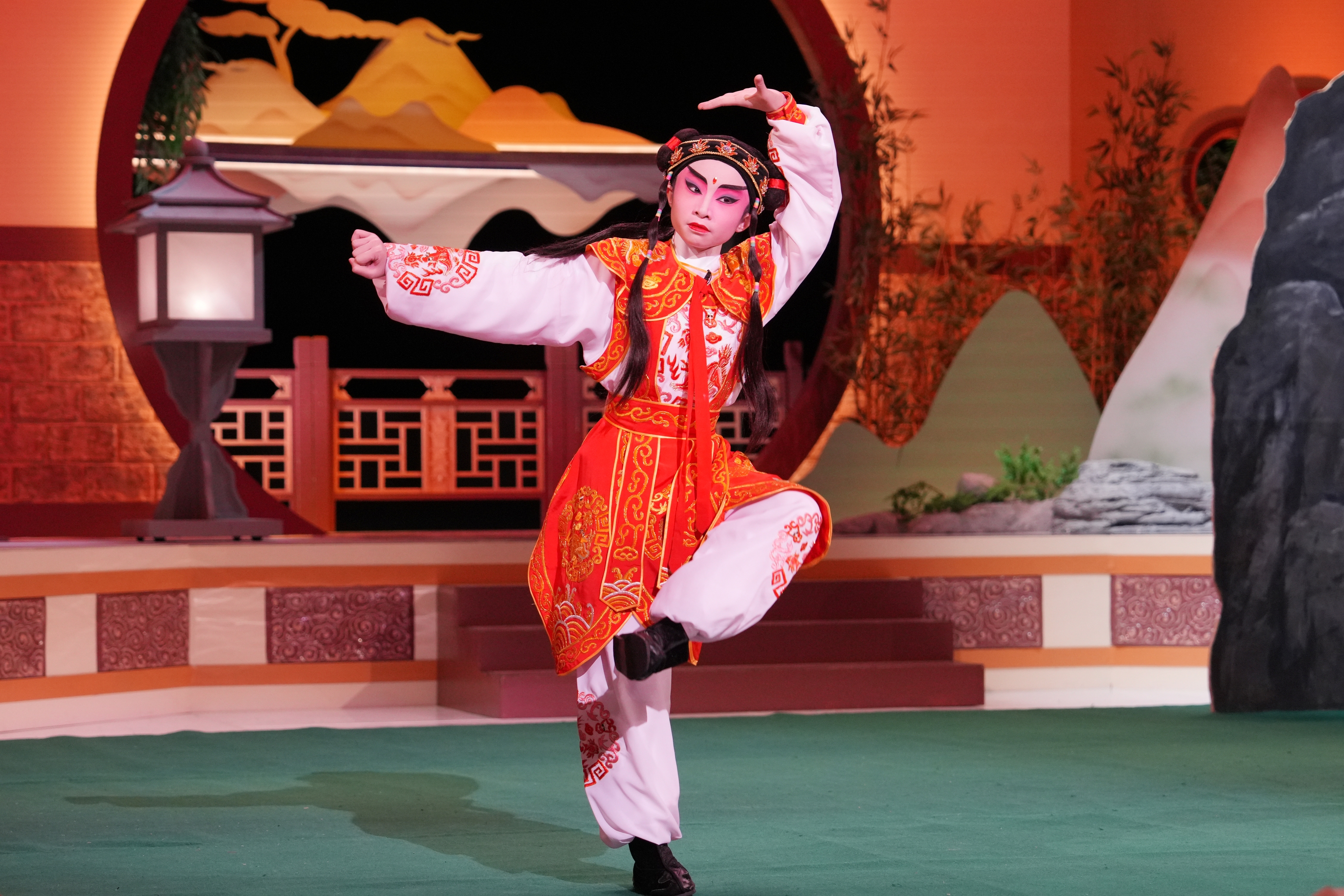 兒童組冠軍宗樂瑶演出《怒劈華山》，他今年只有11歲。