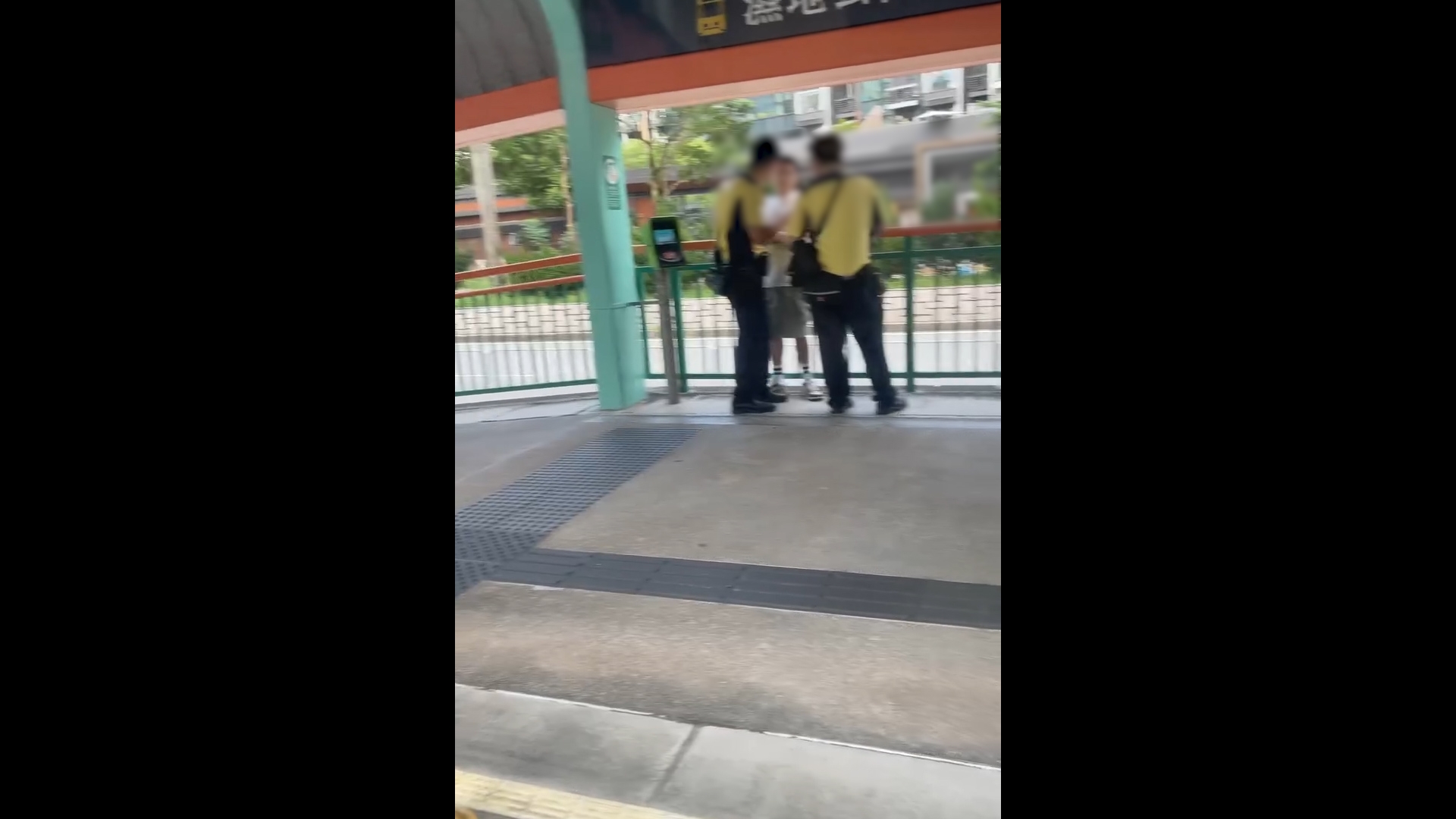 逃票｜輕鐵濕地公園站1男疑坐車「唔畀錢」　被職員斷正仲想逃跑