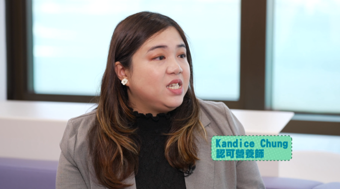 營養師解釋，海藻的種類非常廣泛，而昆布屬於一種大型褐藻。其特別之處在於含有較多「天然黏液」（Mucilage），當中富含褐藻糖膠、礦物質及海藻酸。這些成分在鎖水保濕及修護髮絲方面有顯著效力，營養價值與功能性通常比一般小型海藻更高。