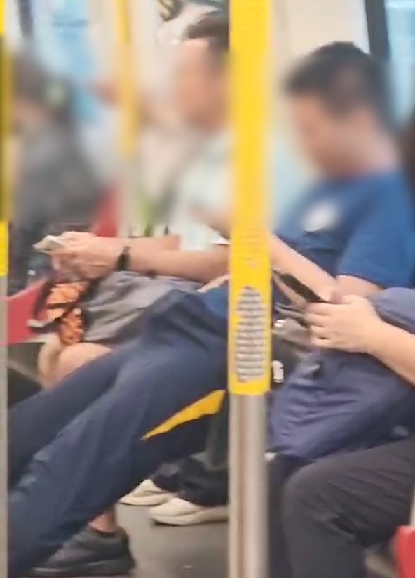 東張西望報料｜男子港鐵當眾自瀆如「無人之境」　觀眾：整完仲攞隻手出嚟聞