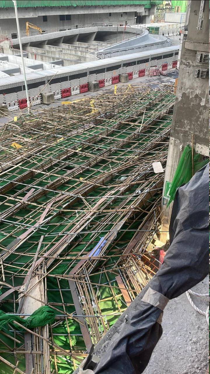 啟德醫院地盤冧棚架。(東張+)