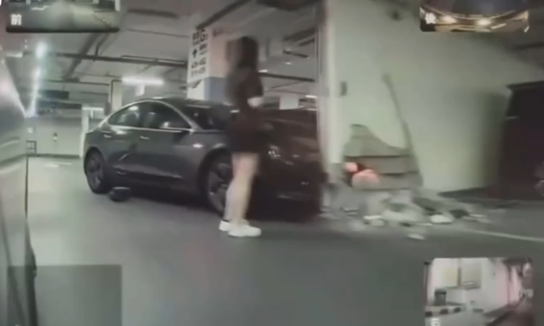 車Cam直擊｜女生停車場疑炒車撞爛牆勁誇張