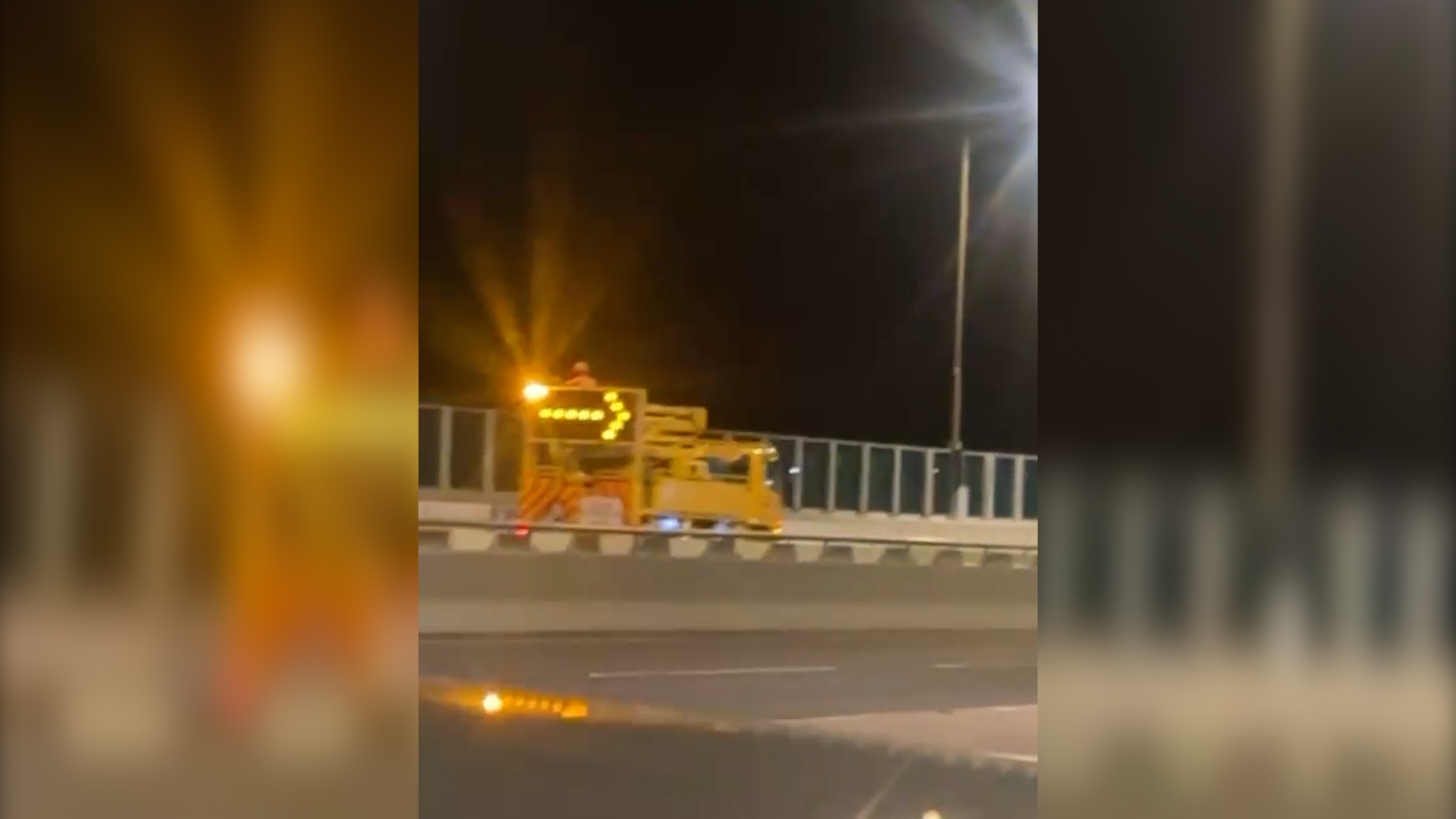 東張西望報料｜港深西部公路段維修工人疑違規　沒離開工作平台即行車