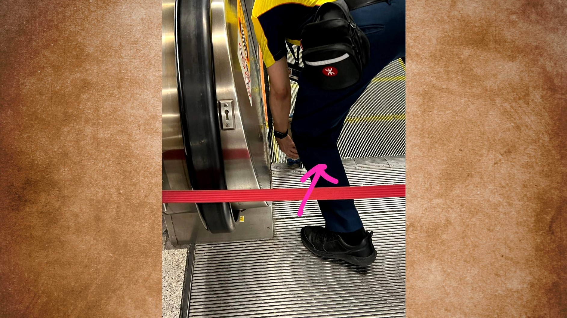 東張西望｜鐵路扶手電梯誤夾細路「好驚險」，事主兒子鞋底被夾報東張公開事件。