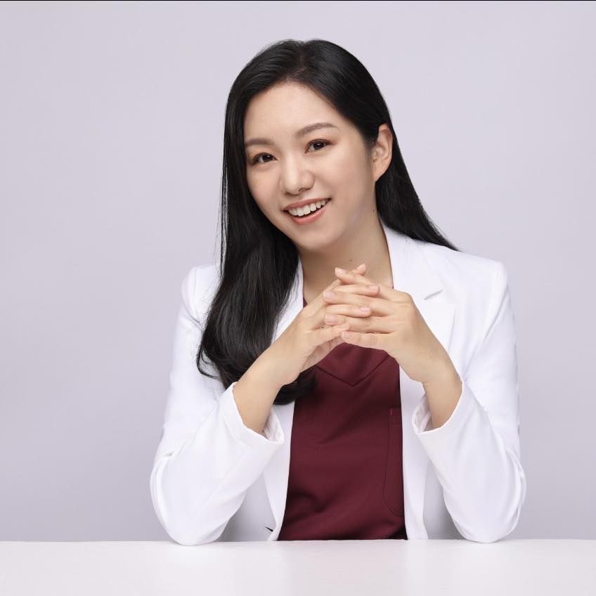 No photo description available.