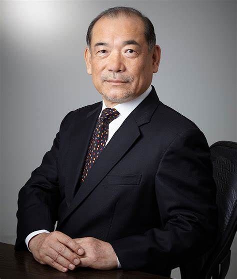 日本著名眼科醫生深作秀春在這本著作中分享視力回復法及正確護眼方法（圖片來源：博客來）