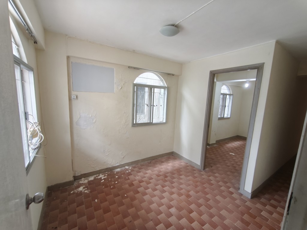 未提供相片說明。