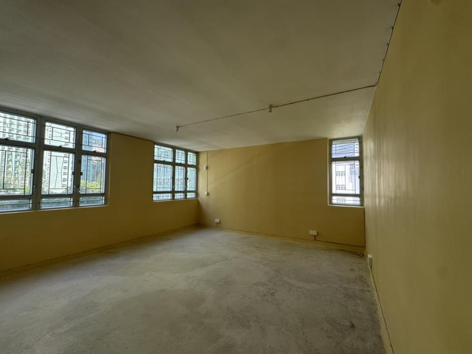 No photo description available.