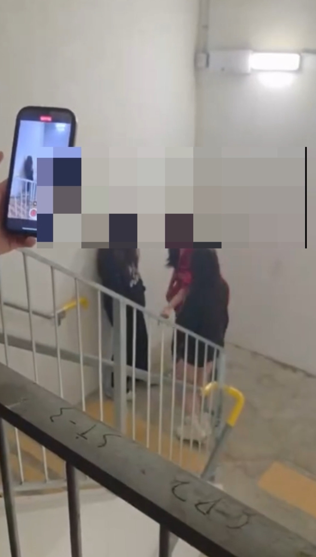 皇后山少女遭掌摑辱罵　童黨欺凌片曝光　更有男童疑持氣槍指嚇