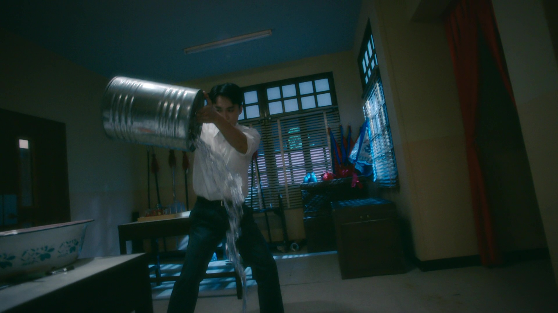 原來場火唔係意外嚟，係江志強刻意縱火燒死柳芳。