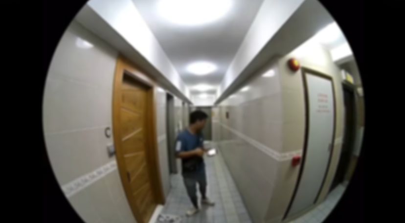 港男家陌生男上門收數貼「欠債還錢」招紙，債仔竟是認識的人。