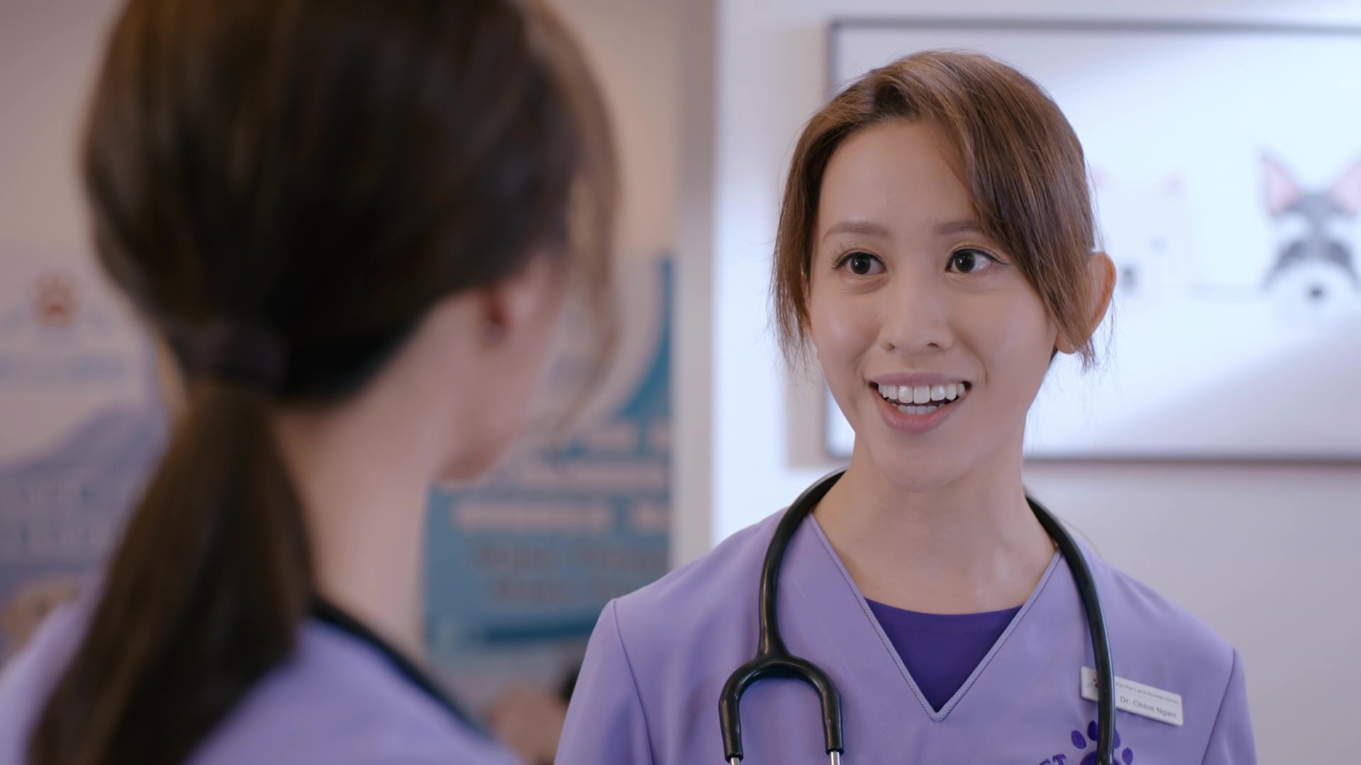 《東張西望》外景主持菁琳入行前是一名獸醫。