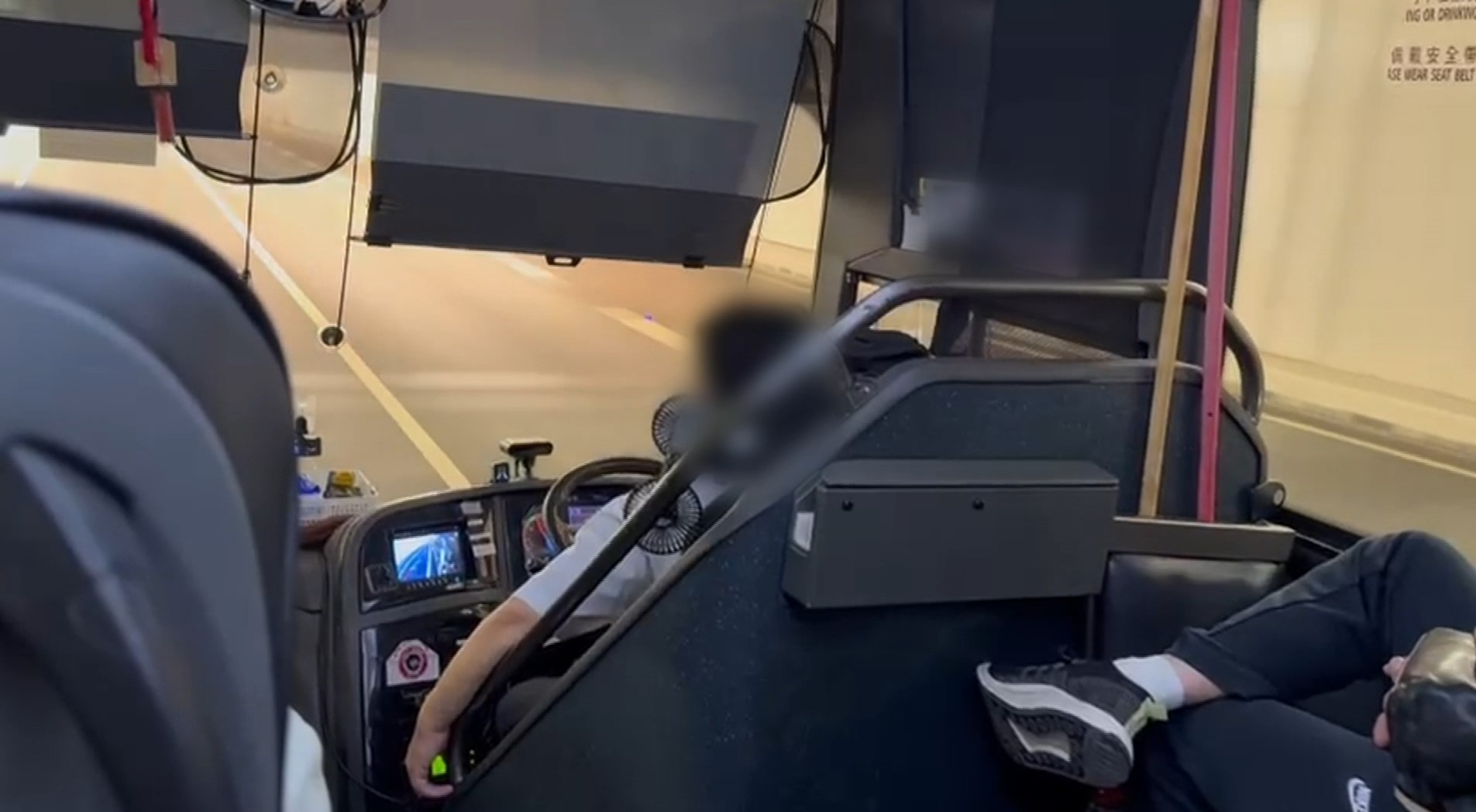 東張西望｜跨境巴士司機涉嫌危駕