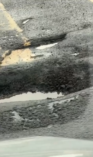 有片｜3號幹線連翔道行車路驚現「大窿」