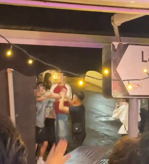 蘭桂坊MMA｜逾10名男子凌晨街頭混戰