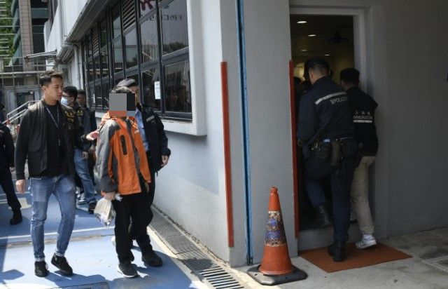 大埔跨部門打擊非法勞工拘越南黑工，清潔商場屋苑日薪最低約300元。