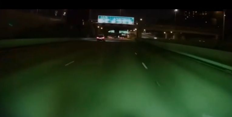 車Cam直撃｜私家車吐露港公路亂切線撞貨車