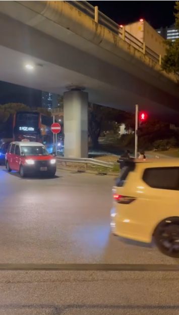 屯門電動單車逆線勁誇張