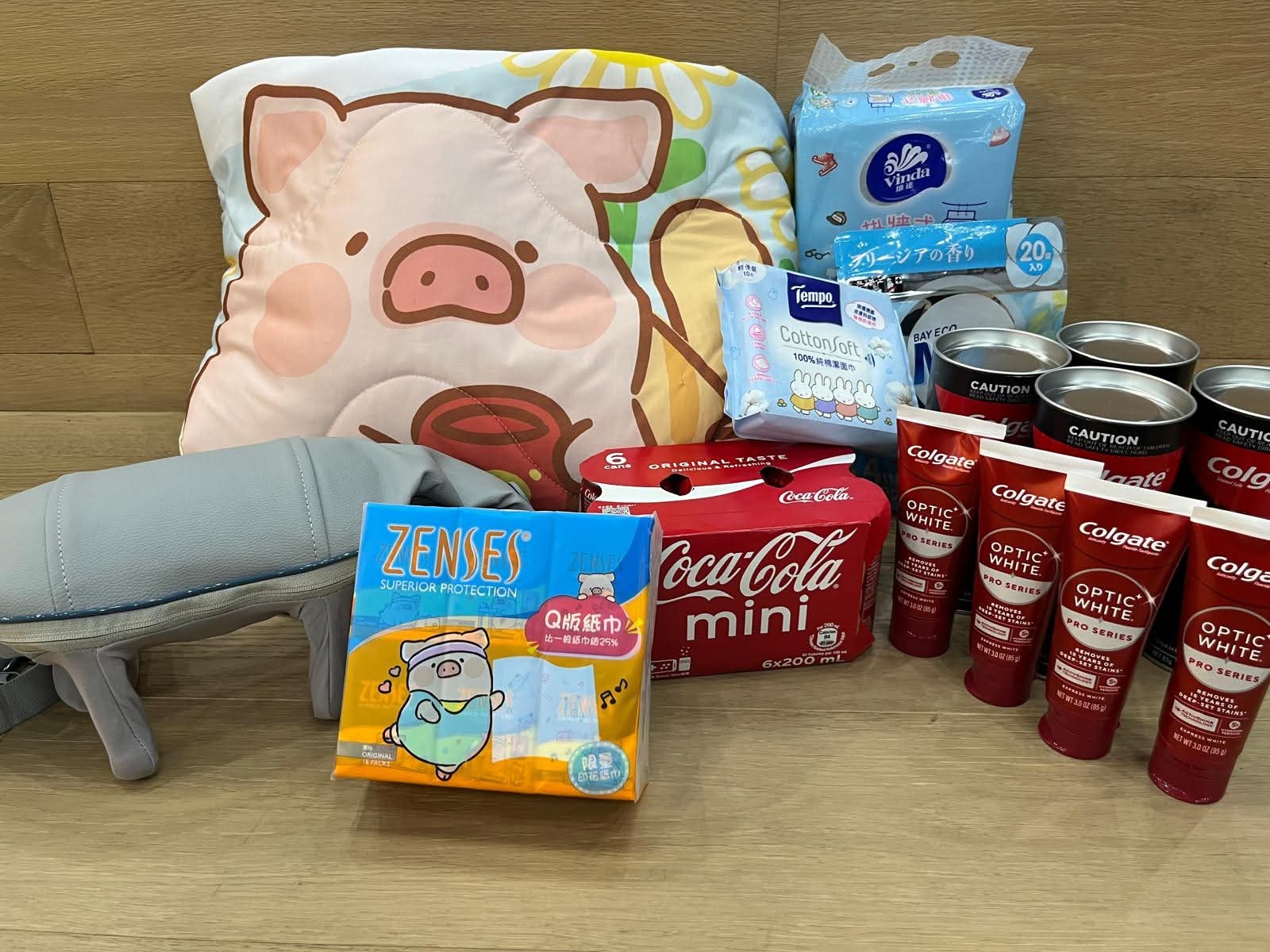 Photo by yyhapi_eat on October 14, 2026. May be an image of toy, pet food, nappy, hand cream, baby bed, beanbag chair, laundry basket, wafer and text.