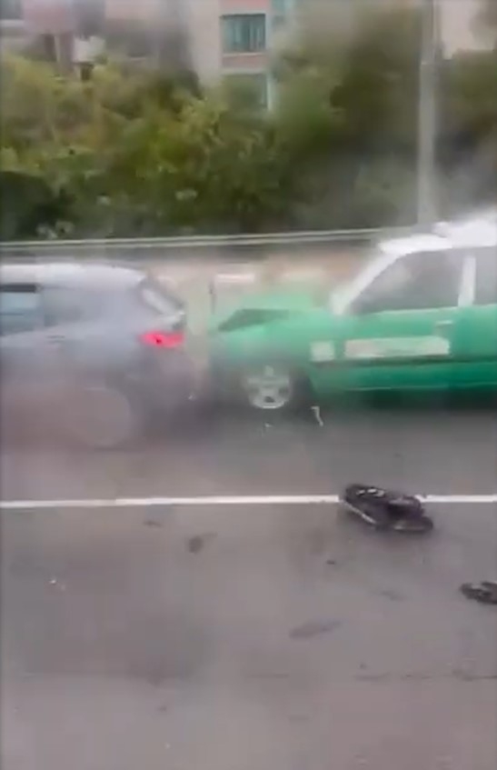 粉嶺公路私家車自炒塞快線　的士煞唔切再追尾　「二次傷害」成焦點