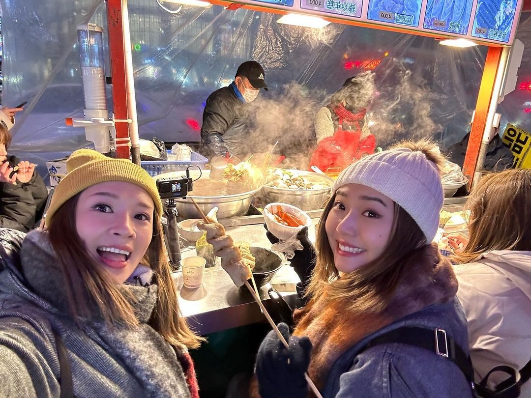 麥美恩同戴祖儀掃街嘆美食。