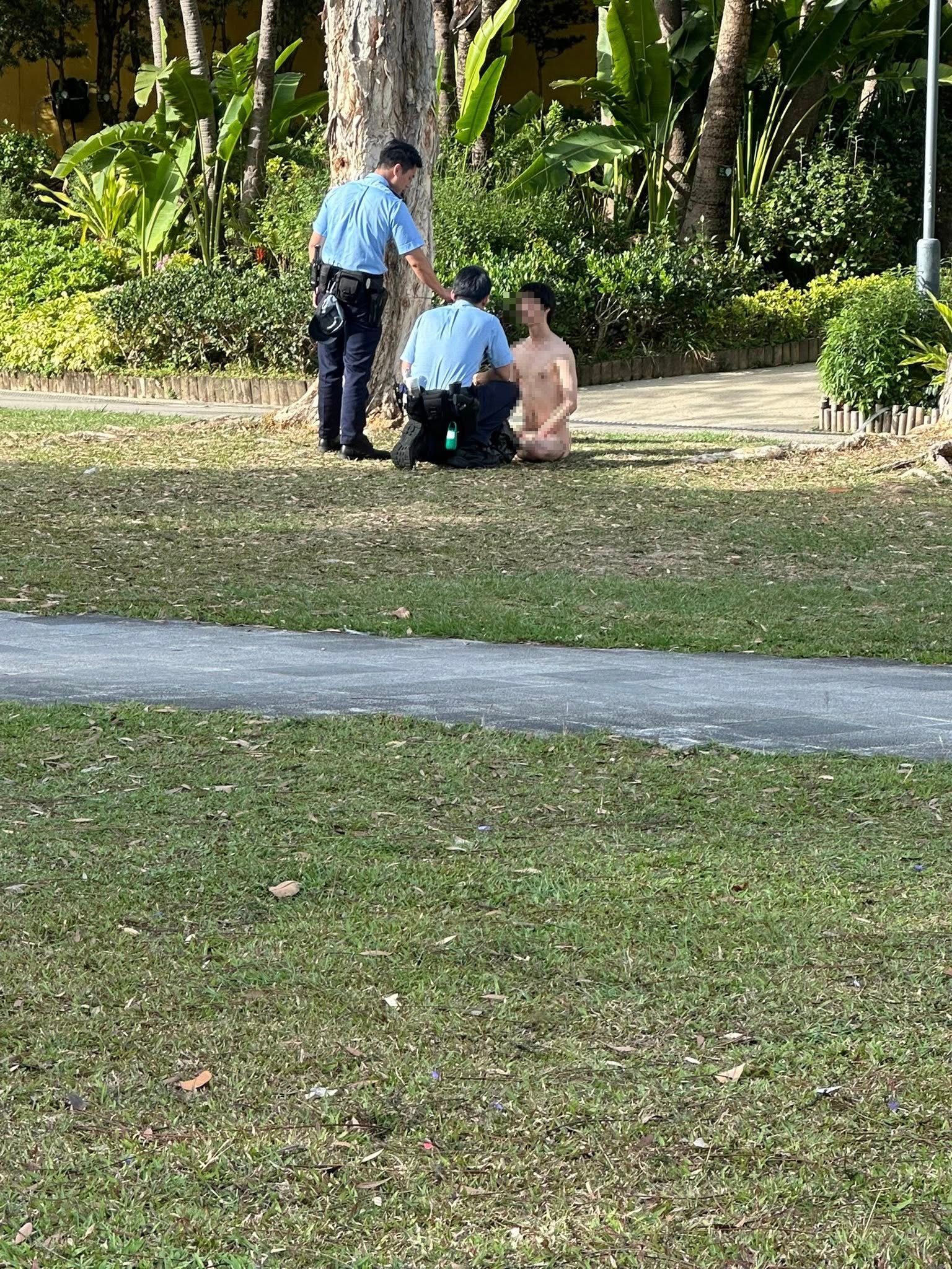 沙田公園驚現「全裸男」坐草地打坐