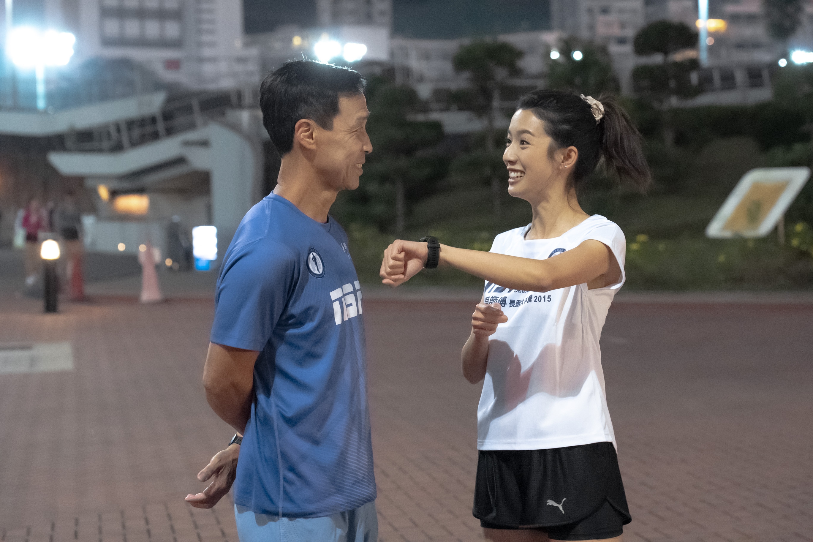 思貝中學時期已開始跟吳師傅練跑，而且仲因為吳師傅嘅鼓勵，累積咗唔少跑比賽經驗。