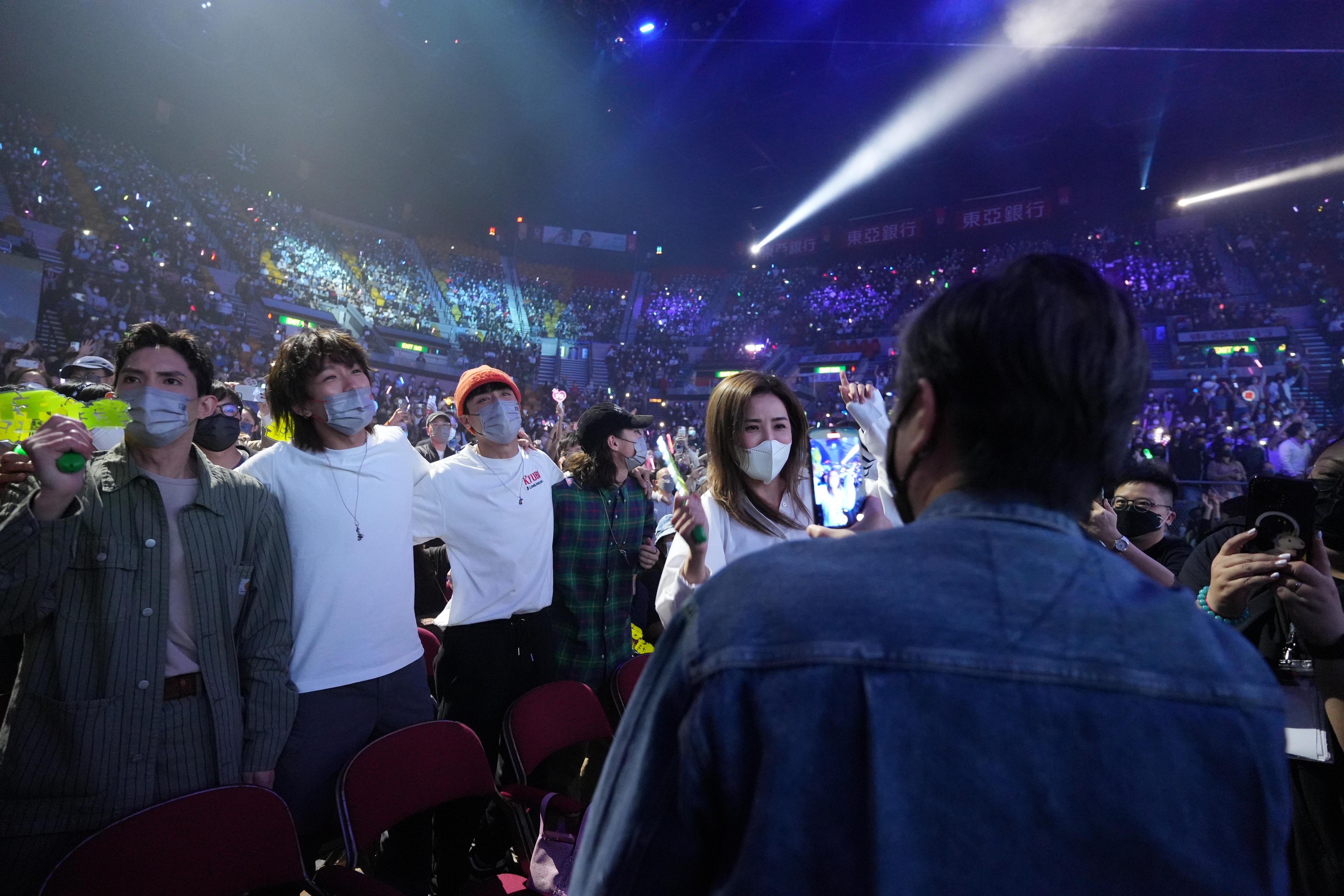 劉偉強導演用手機為阿Sa拍下興𡚒跳舞片段。