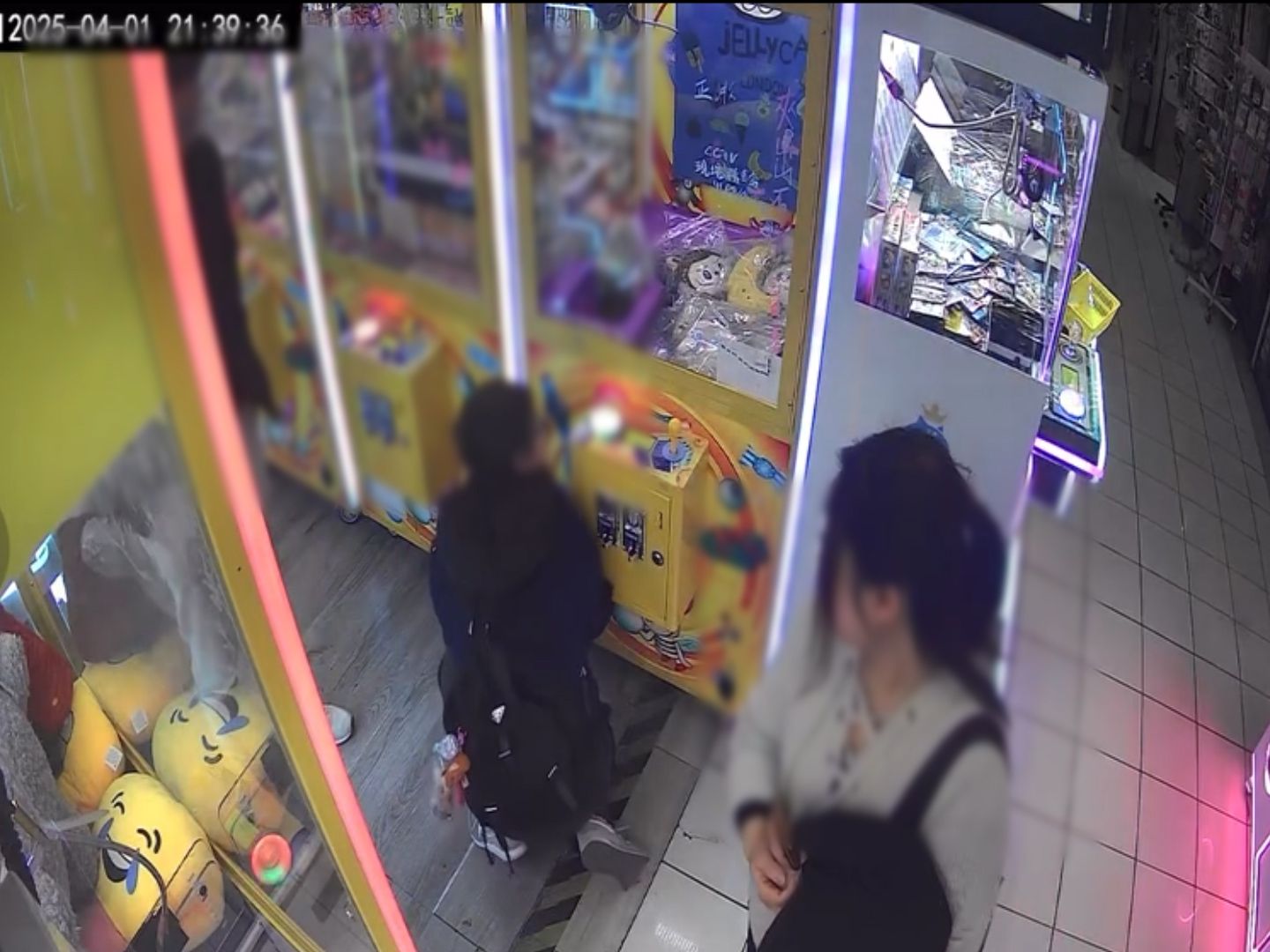 大埔夾公仔網絡公審教師「偷公仔」