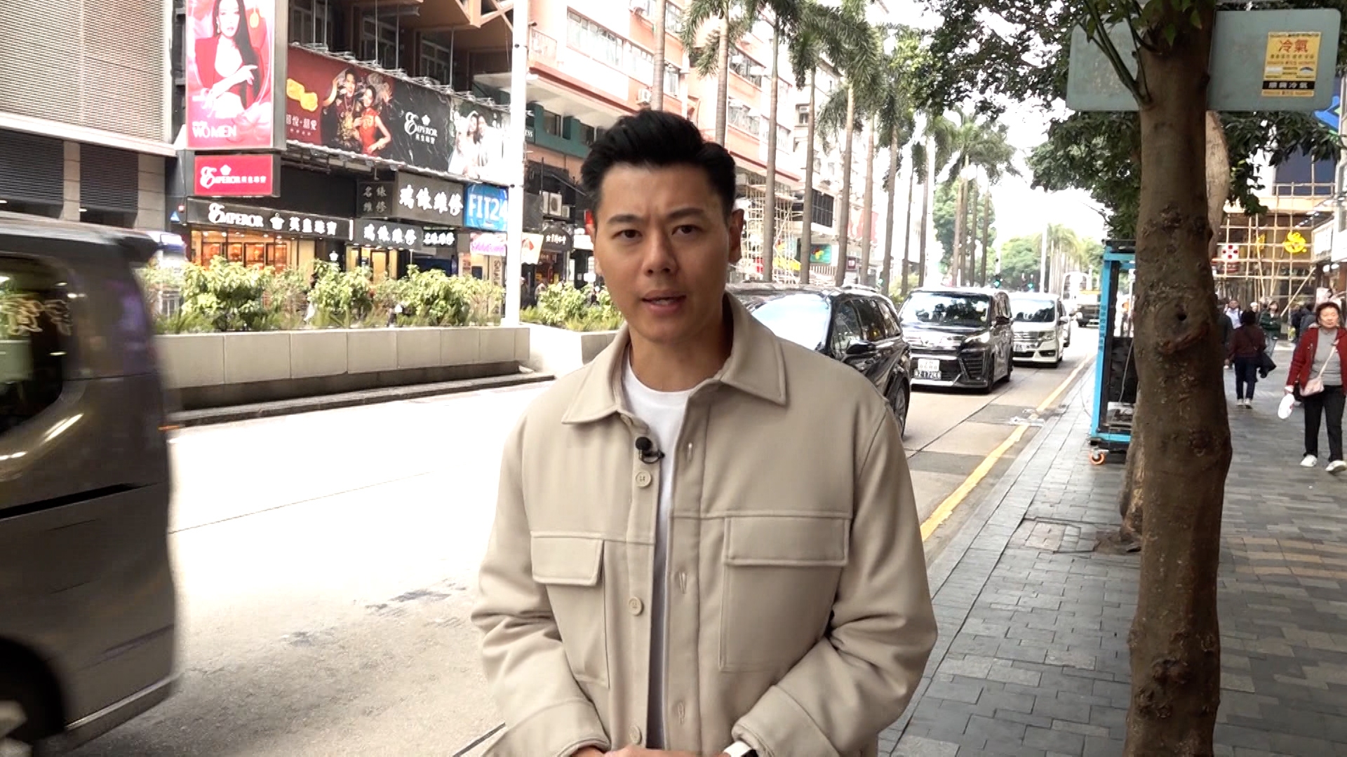 前日清晨，有的士司機經過彌敦道美麗都大廈對開路段時，突然遇到驚心動魄的一幕。